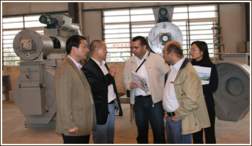 TURKEY CUSTOMERS CONSULTED THE LARGE-SCALE PELLETIZERS IN DECHENG ASSEMBLY WORKSHOP