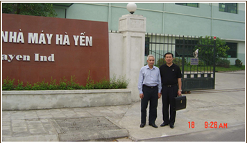 公司领导在越南公司签订长期友好合作伙伴